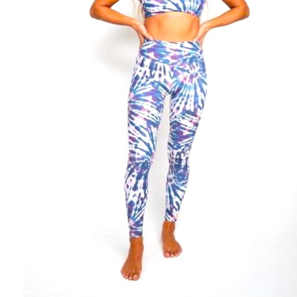 SKATIE TIE DYE TIGHTS